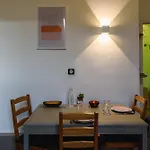 Apartment Beauregard, Proche Centre, 2 Couchages, Calme, Lumineux *